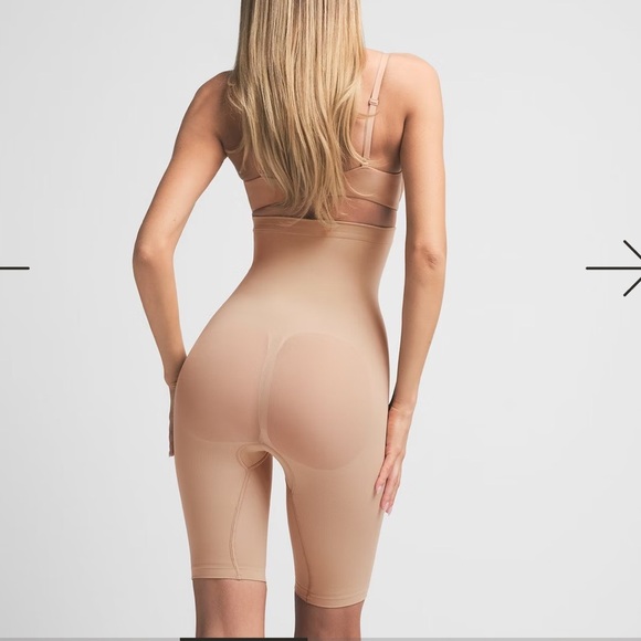 SKIMS HIGH-WAISTED ABOVE THE KNEE SHORT Tan M - Picture 8 of 9